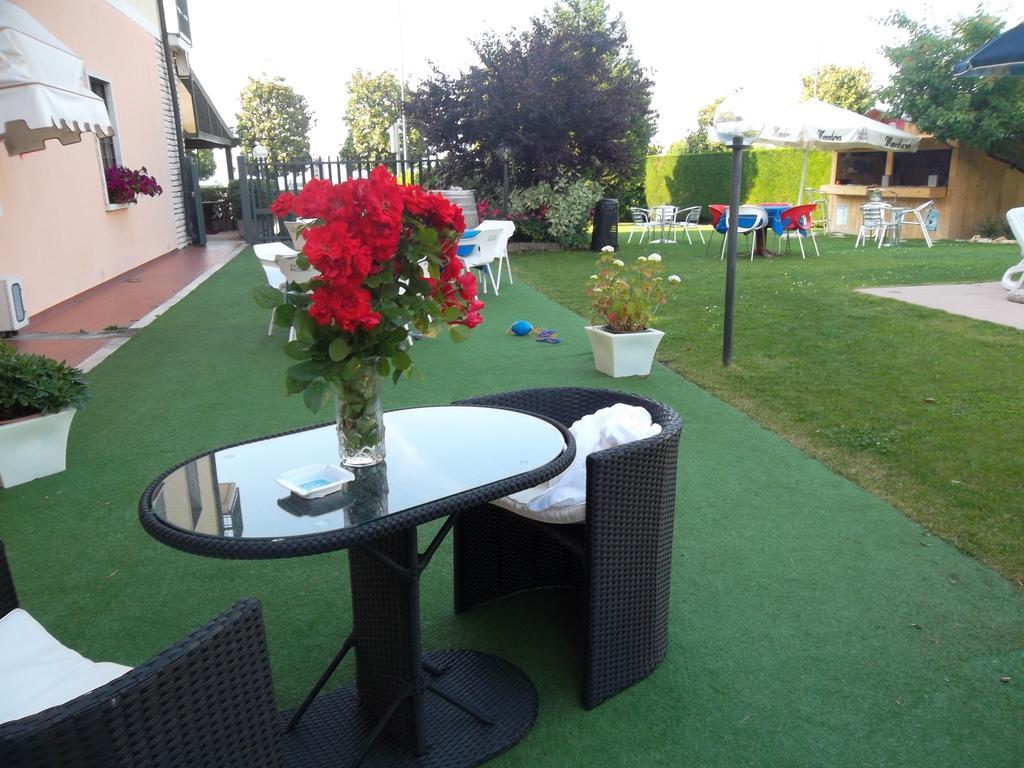 Hotel Fornaci Peschiera del Garda Exterior photo